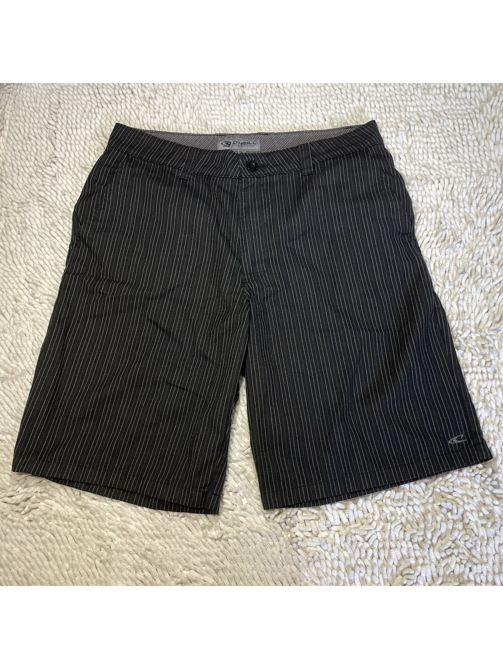 Y2K O'Neill Men’s Size 32 Pinstripe Shorts Black White Grey Casual Walking Flat